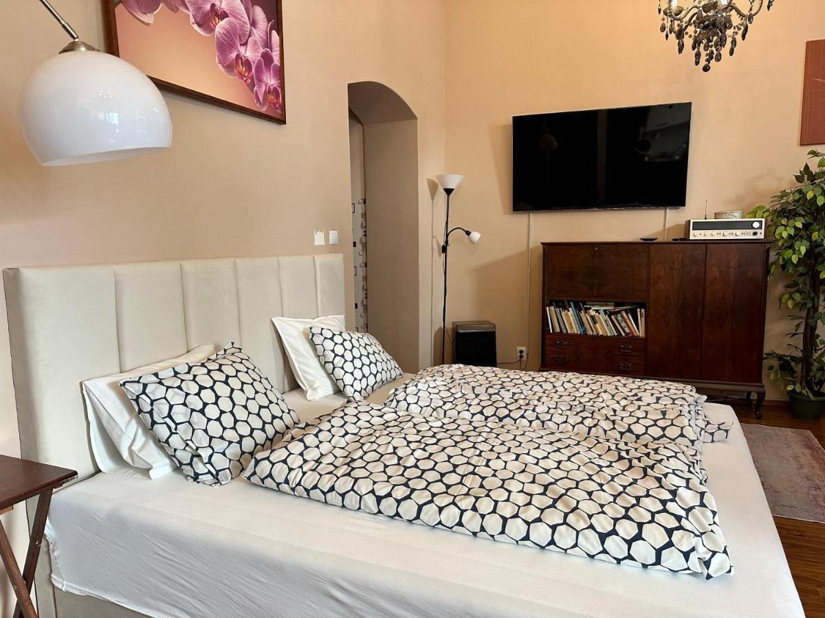 Home Away Main Square Apartment Poprad Exterior photo