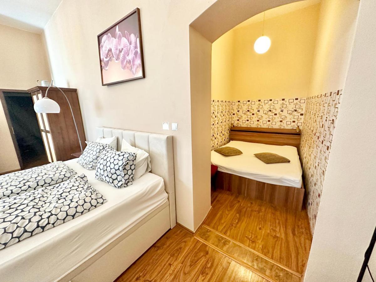 Home Away Main Square Apartment Poprad Exterior photo
